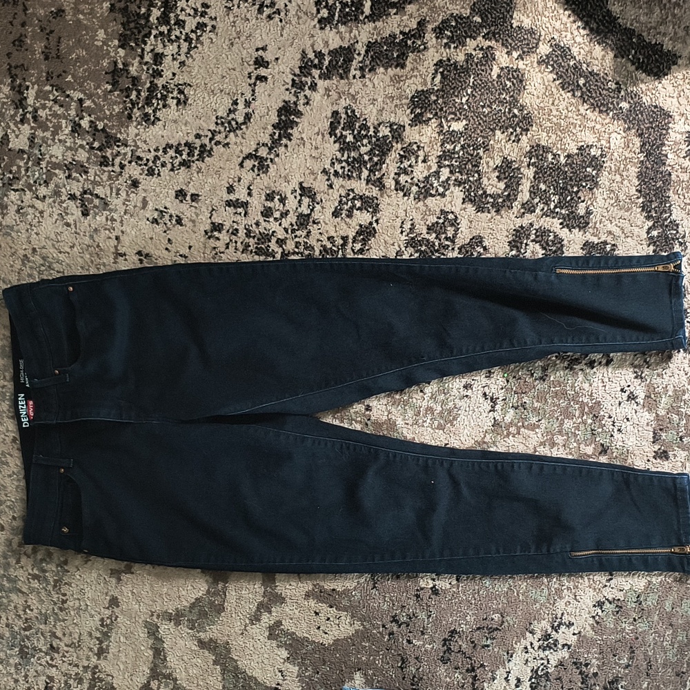 Denizen Levi's skinny jeans
